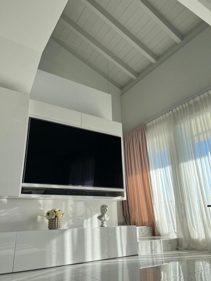 Paganini Suites And Apartments Sirmione Ngoại thất bức ảnh
