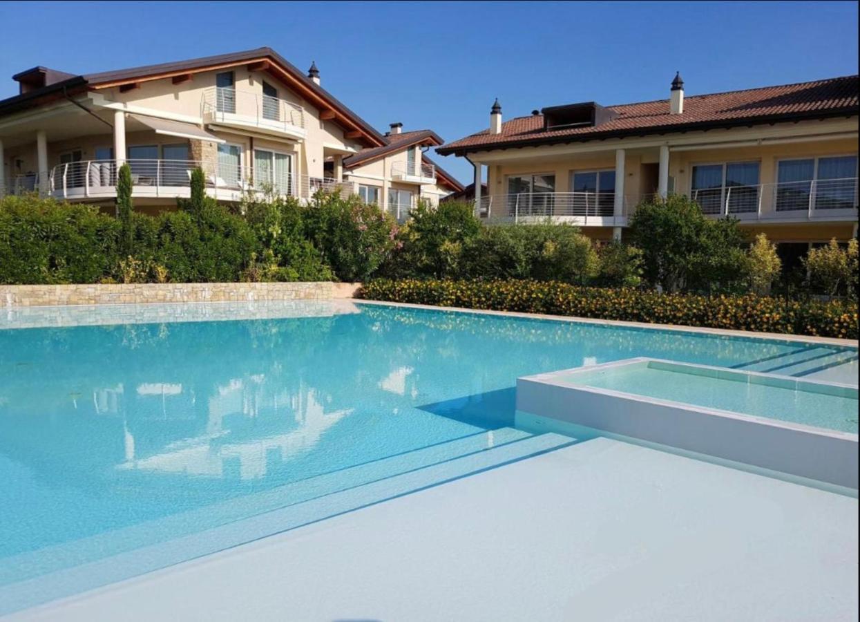 Paganini Suites And Apartments Sirmione Ngoại thất bức ảnh