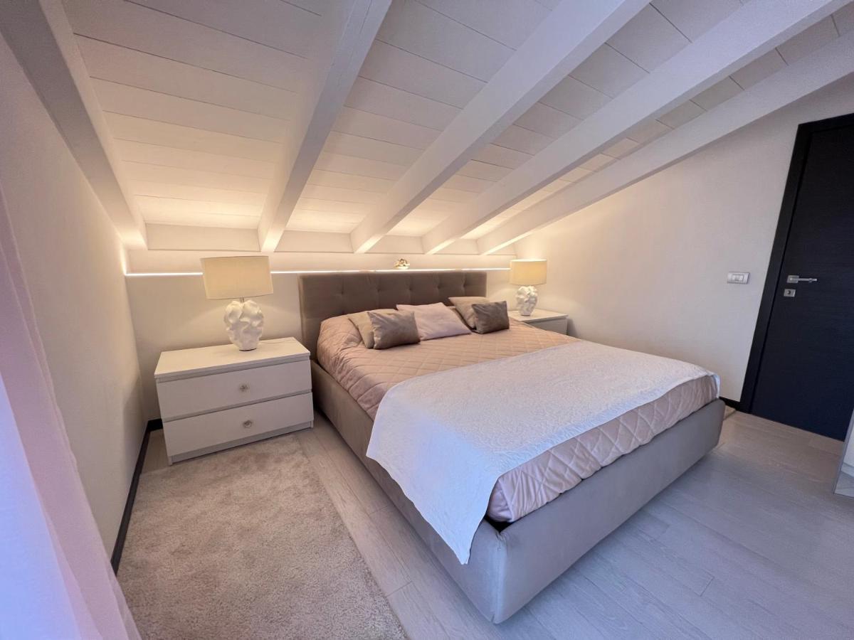 Paganini Suites And Apartments Sirmione Ngoại thất bức ảnh
